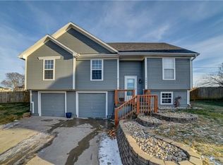 1805 E Lynchburg Ct, Independence, MO 64058