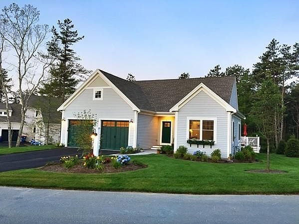 1st image of 6 White Spruce Ln