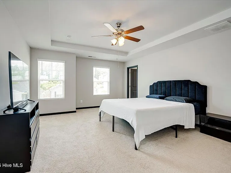 5083 Captain Dr — Photo 10
