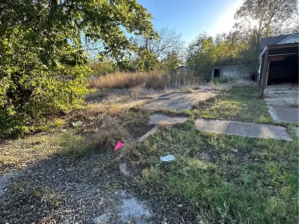 201 N Carpenter St, Mart, TX 76664