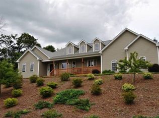 43 McGregory Rd, Sturbridge, MA 01566