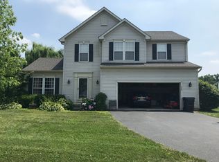 306 Foxtail Ln, Spring City, PA 19475