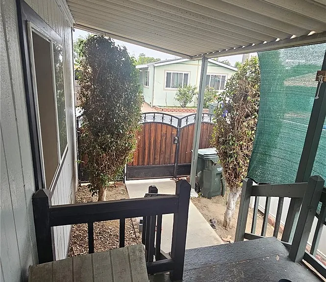 11448 Rockford Ln — Photo 7