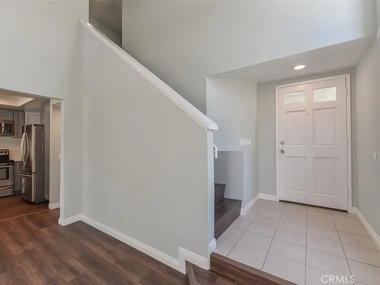 391 Stanford Ct #1 — Photo 5
