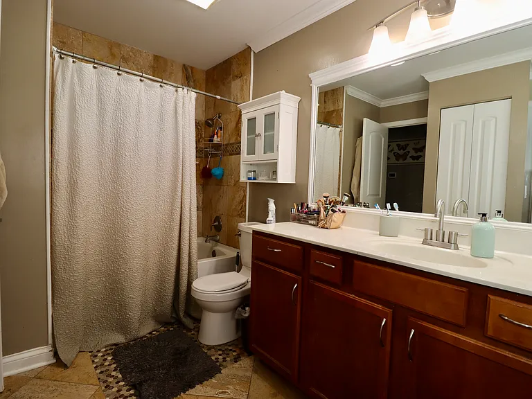 129 Glengarry Dr #110 — Photo 16