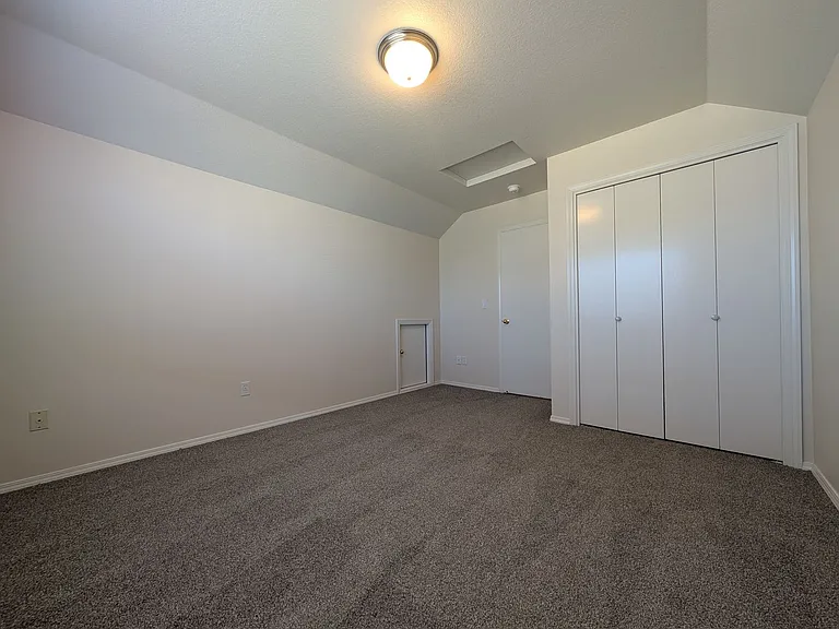 686 Oakdale Ave — Photo 16
