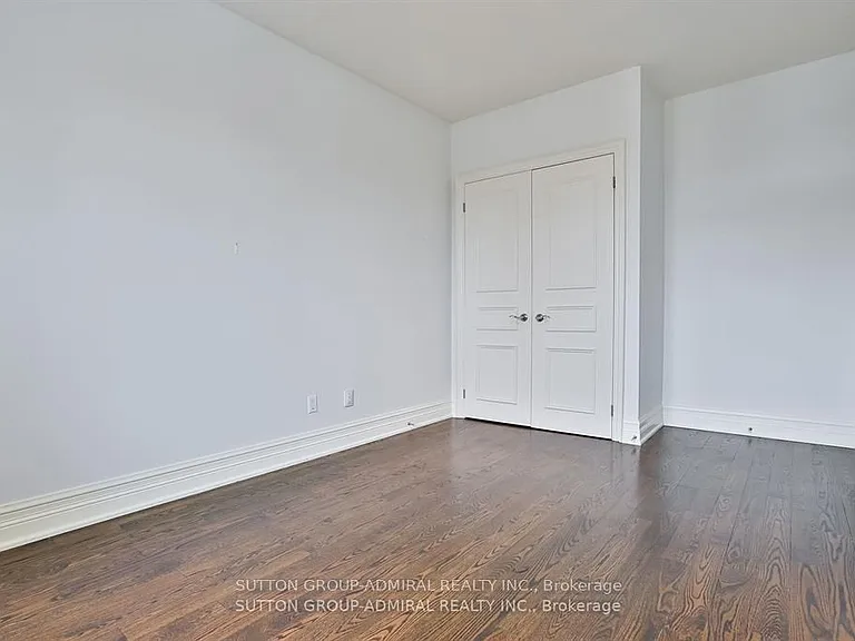 183 Douglas Ave — Photo 17