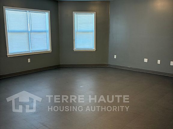 3rd image of 1309 3rd Ave