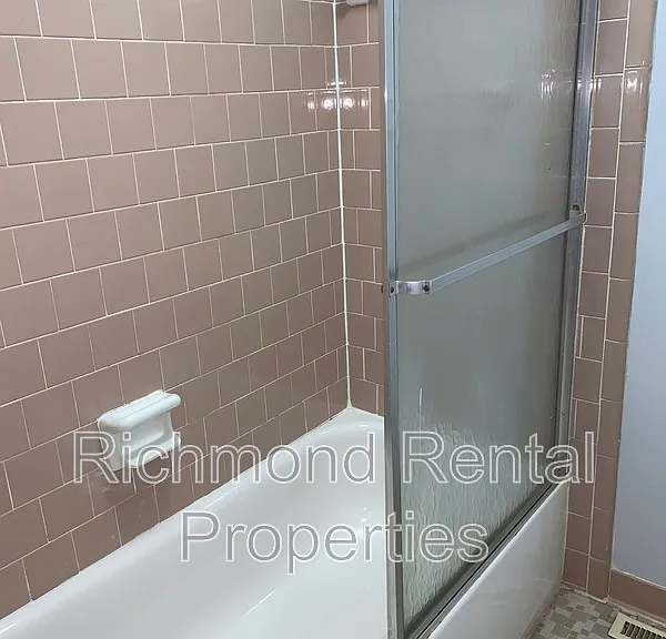 4 Skipwith Green Cir — Photo 22
