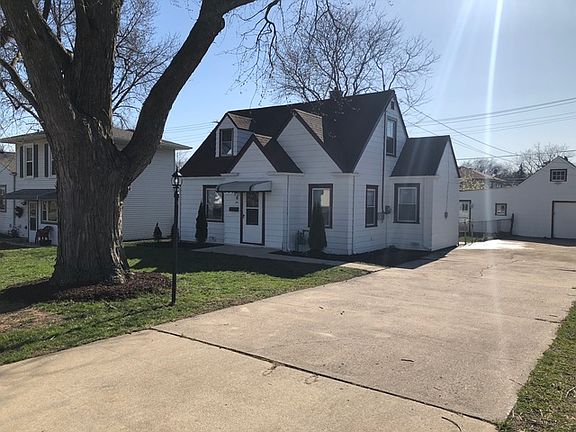 3rd image of 6 Belle Dr