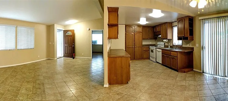 5725 Clearwater Dr — Photo 3