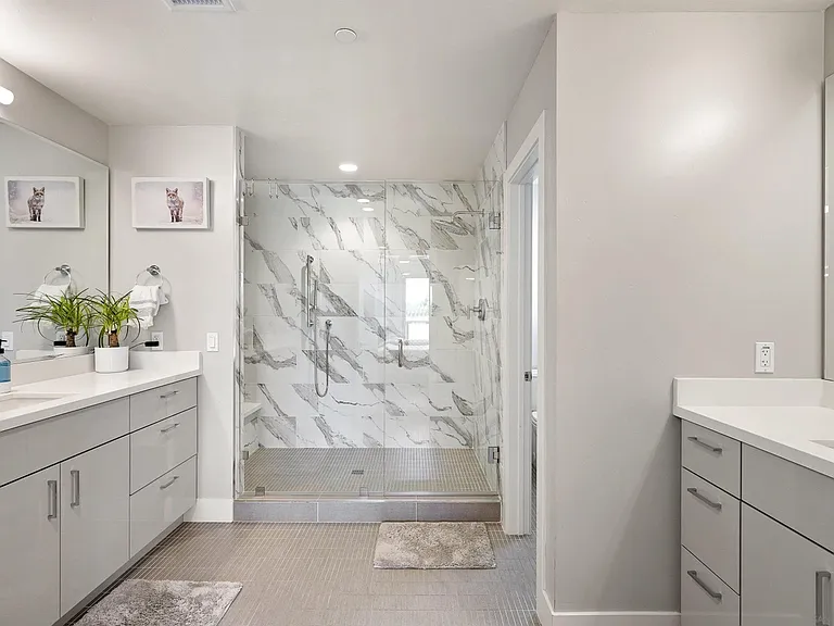 3030 Jarvis St #7 — Photo 11