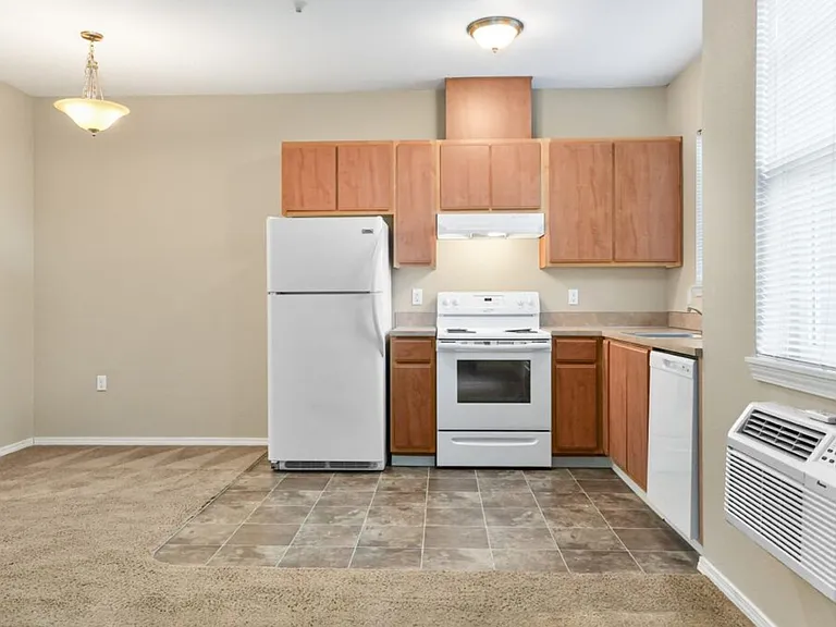 Baxter Ridge Apartments — Photo 10