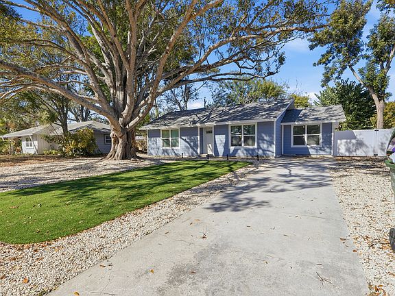 2nd image of 2751 Sydelle St
