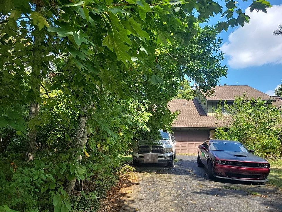 1st image of 15 Tilton Dr
