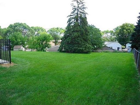 3rd image of 3551 E Waterford Ave