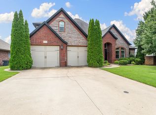 6522 W Hearth Falls Dr, Rogers, AR 72758