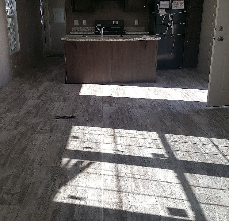 2nd image of 408 Tara Ave