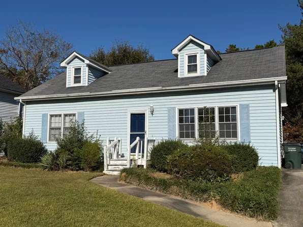 1531 Rose Garden Ln, Loganville, GA 30052