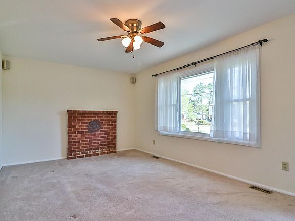 3rd image of 34 Tecumseh Trl