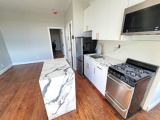 5th image of 43-07 31st Ave #F