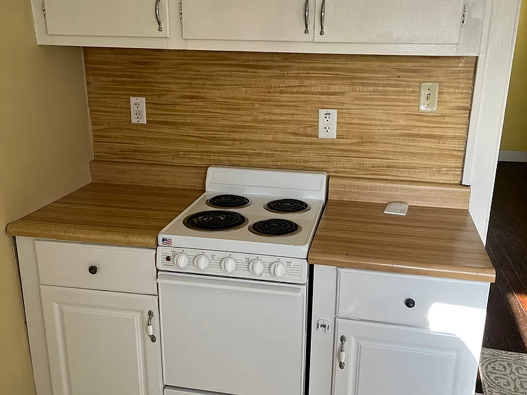 1660 Wendler Ave SW #B — Photo 1