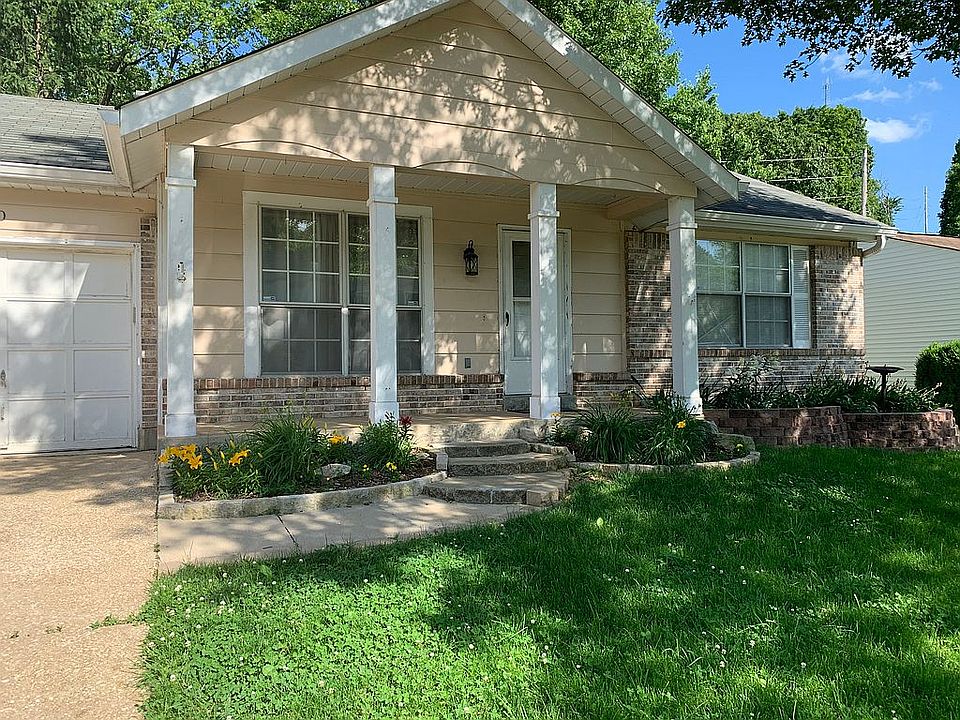 2nd image of 2520 Belmont Dr