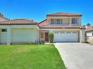10 Falcon Ridge Dr, Pomona, CA 91766