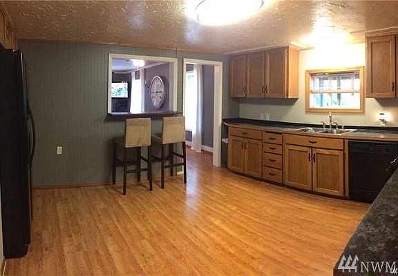 4th image of 5418 123rd Ave NE