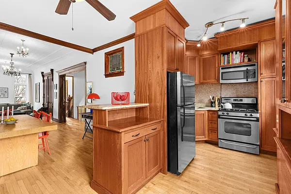 Sold by Compass | media 4