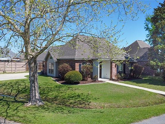 3rd image of 40414 Fox Run Dr