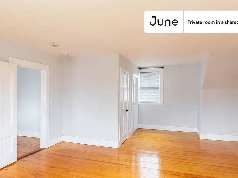 337 Central St #A — Photo 4