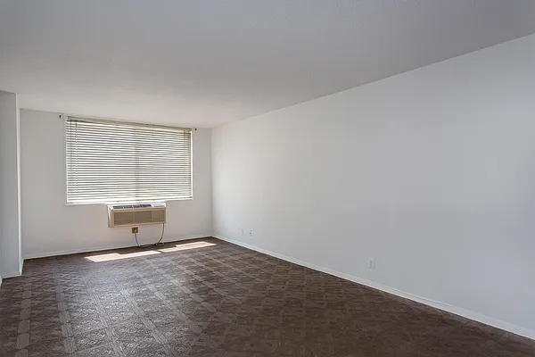 Sold by Keller Williams Realty Landmark | media 27