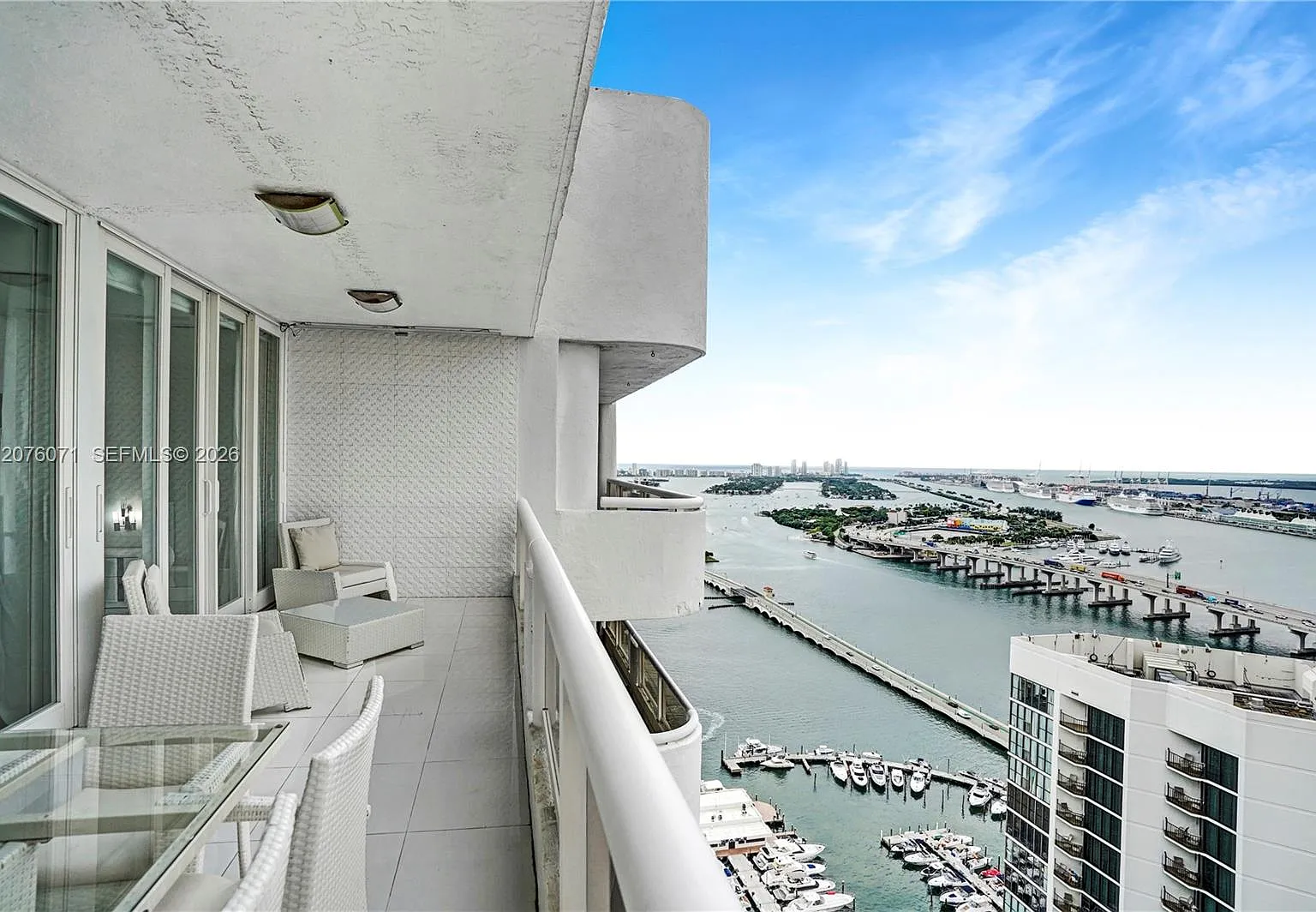 Venetia Condo — Photo 4