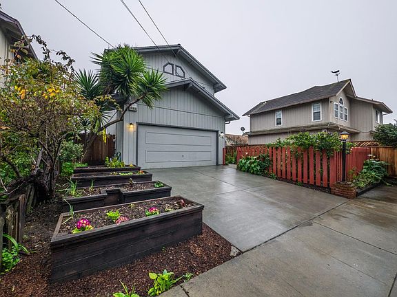 2nd image of 3381 Julie Ln