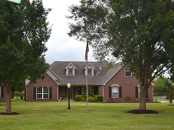 2nd image of 7107 E 150th St N