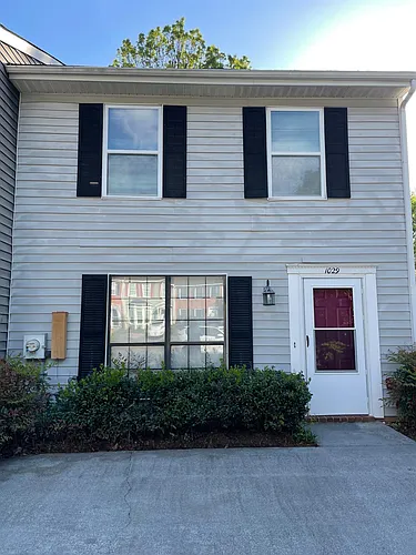 1029 Windy Oaks Ct SE Photo 1
