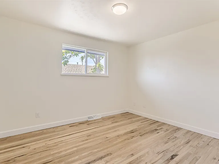 3919 N Lipan St — Photo 13