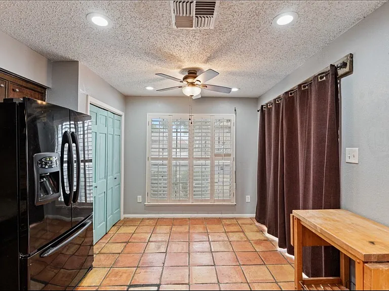 9313 Evening Star Ln — Photo 14