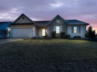 617 Bull Valley Dr, Saint Peters, MO 63304