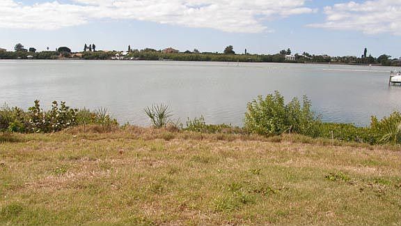 5th image of 448 Sorrento Dr