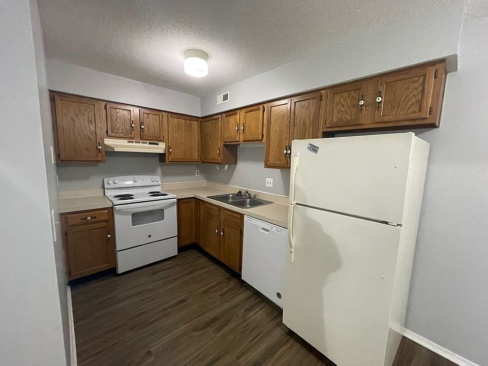 Rosewood Apartments - 1701 N Rosewood Ave Muncie IN | Zillow