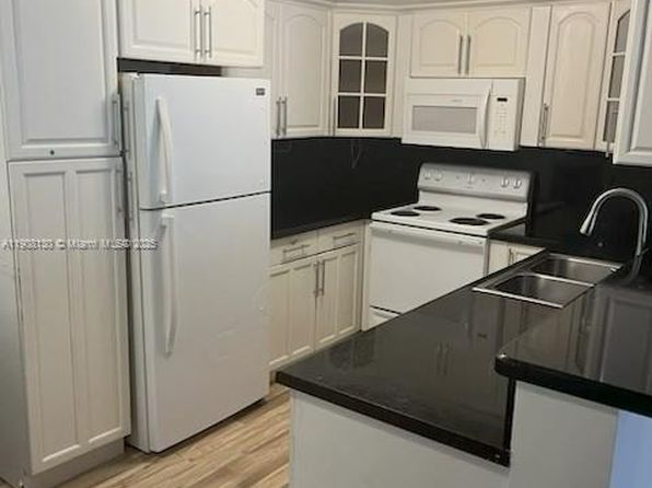 5530 NW 61st St APT 304