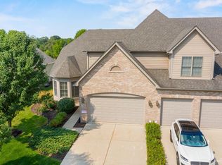 2742 Nicole Cir, Aurora, IL 60502