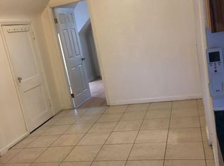 5038 186th St, Fresh Meadows, NY 11365