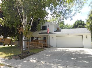 1943 16th Ave, Grafton, WI 53024