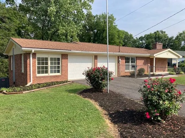 821 Commanche Dr, Newport, TN 37821