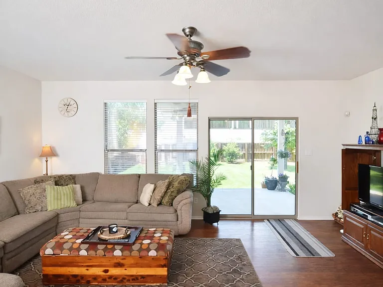 3528 Copper Ridge Dr — Photo 11