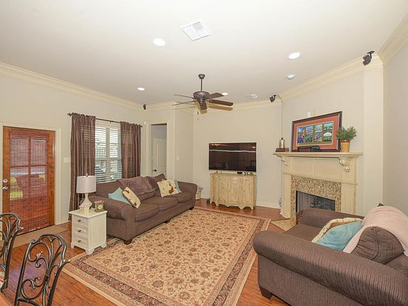 5th image of 110 Brook Field Dr