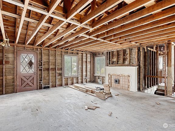 2nd image of 7615 Vickery Avenue E